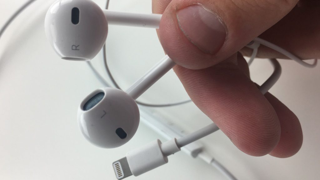 Как подключить earpods к пк How iPhone 7 Will be Different from iPhone 6s DeviceDaily.com