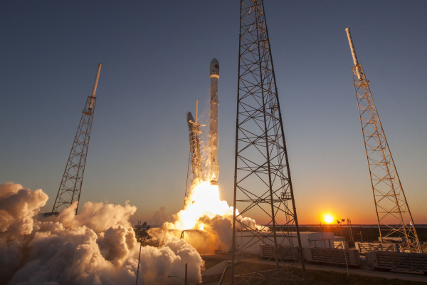 Dragon Docks at ISS