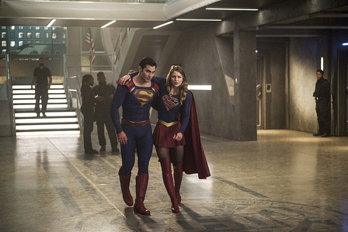 supergirl-season-2-superman-supergirl-deo