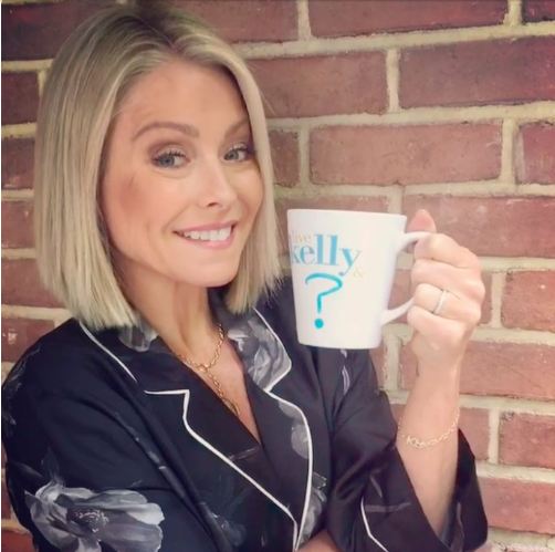 Kelly Ripa Live host