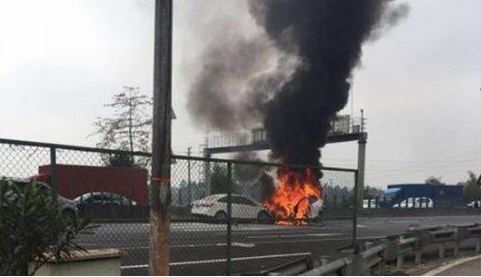 Tesla Model X explosion China